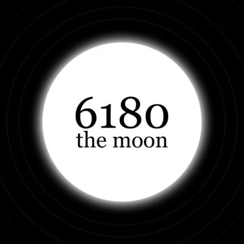 6180 the moon (Deluxe Edition)